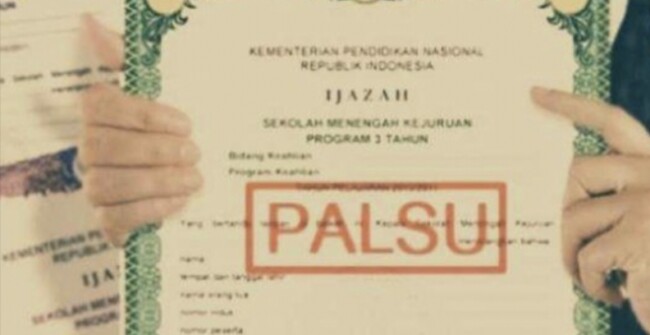 Foto. Jadi Perbincangan, Oknum Caleg DPRD Kabupaten Kupang Diduga Gunakan Ijazah Palsu.