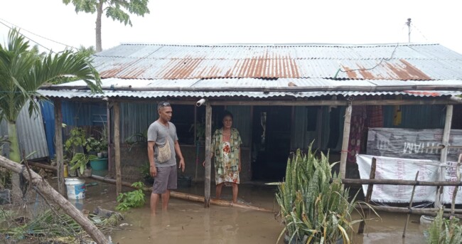 Foto. Cuaca Ekstrem, 20 Rumah Warga Kabupaten Kupang Terendam Air Laut.