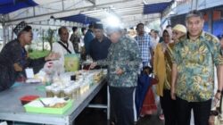 Foto. Penjabat Wali Kota Kupang Apresiasi Dibukanya Pasar Kuliner Takjil di Bonipoi.