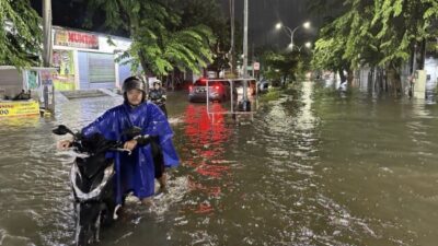 Foto. Kota Semarang Dikepung Banjir Akibat Cuaca Ekstrem.