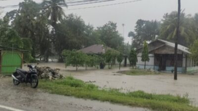 Foto. Bencana Hidrometeorologi di Kabupaten Kupang, 1 Orang Meninggal dan 332 Rumah Terendam.