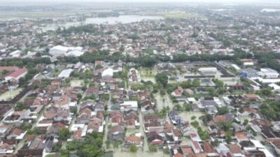 Foto. Cuaca Ekstrem Melanda, Sejumlah Wilayah Pantura Jawa Tengah Terdampak Bencana Hidrometeorologi.