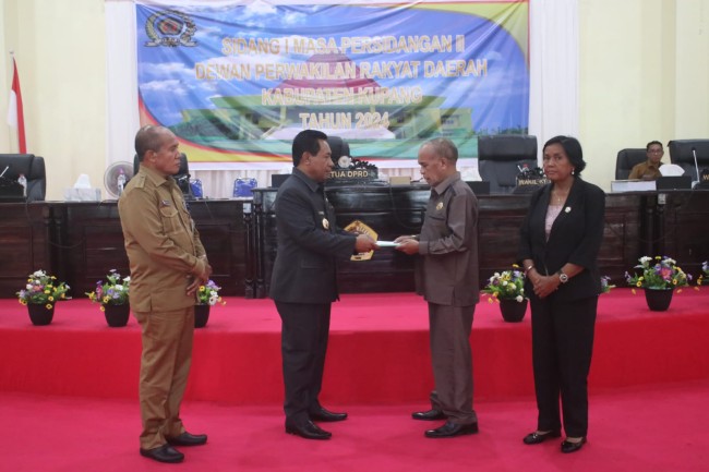 Foto. Sampaikan Catatan Strategis atas LKPJ Bupati Kupang Tahun 2023, Ketua DPRD: Tugas Kita Belum Selesai.