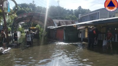Foto. Banjir dan Longsor di Kota Bitung, 162 Warga Dilaporkan Mengungsi.