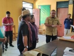 Penjabat Bupati Kupang Pantau Perekaman E-KTP di Desa Baumata Timur, Ini Kata Masyarakat