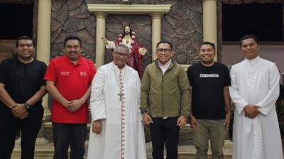 Foto. Berkat dan Dukungan Doa Uskup Maumere Awali Safari Politik Ansy Lema di Flores.