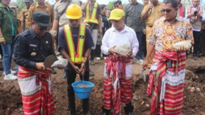 Ini Pernyataan Menohok Pj. Bupati Kupang Saat Peletakkan Batu Pertama Pembangunan RS Pratama Amfoang