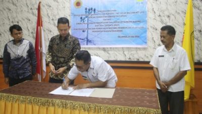 Foto. Pemkab Kupang dan PT. PLN UP3 Kupang Tandatangani MoU BPJT dan PJU.