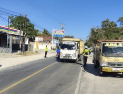 Pawai Karnaval, Satlantas Polres Kupang Terapkan Sistem Buka Tutup Ruas Jalan Timor Raya