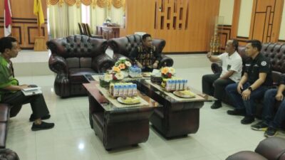 Foto. Audiens dengan Pj. Bupati Kupang, PLTU Timor 1 Siap Bangun Jalan Hotmix 2 KM.