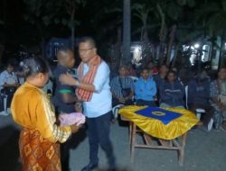Warga Desa Enolanan Membludak Sambut Bakal Calon Bupati Kupang Yosef Lede