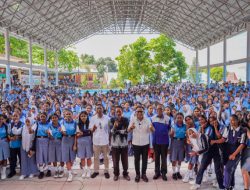 Peduli Pendidikan, Bakal Calon Gubernur NTT, Ansy Lema Kunjungi SMA/SMK di Ende