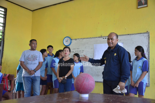 Foto. Pj. Wali Kota Kupang Tinjau Fasilitas Sekolah dan Tekankan Pendidikan Karakter serta Netralitas ASN.