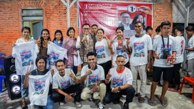 Foto. Temui Puluhan Milenial di Sumba Timur, Ansy Lema Motivasi Anak Muda Harus Miliki Jiwa Petarung.