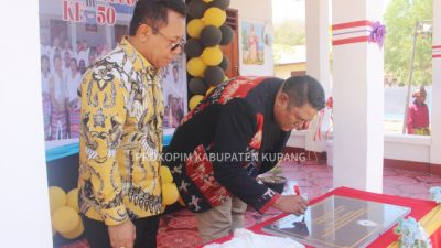 PJ. Bupati Kupang dan Ketua Sinode GMIT Resmikan dan Thabiskan Gedung Gereja Paulus Oepoli
