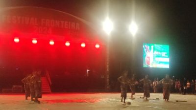 Foto. Video: Penari Kontingen Kabupaten Kupang Bikin Penonton Festival Fronteira 2024 di RDTL Histeris.