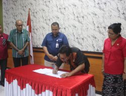 Wujudkan Kesejahteraan Masyarakat : Pj. Bupati Kupang Teken Nota Kesepahaman dengan 6 Lembaga Mitra