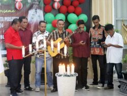 Bawakan Lagu Selamat Datang Penebusku, Jurnalis Kabupaten Kupang Tampil Memukau