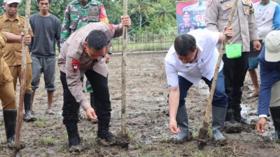Foto. Dukung Program Asta Cita, Polres Manggarai Barat Mulai Tanam Jagung Komposit di Lahan 328 Hektare.