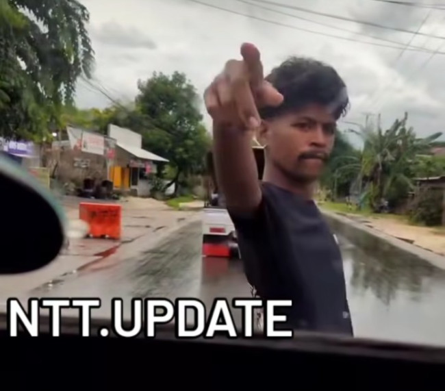 Foto. Garang dan Palak Sopir Pic Up di Jalan Raya, 1 Pemuda di Kabupaten Kupang Diciduk Polisi.