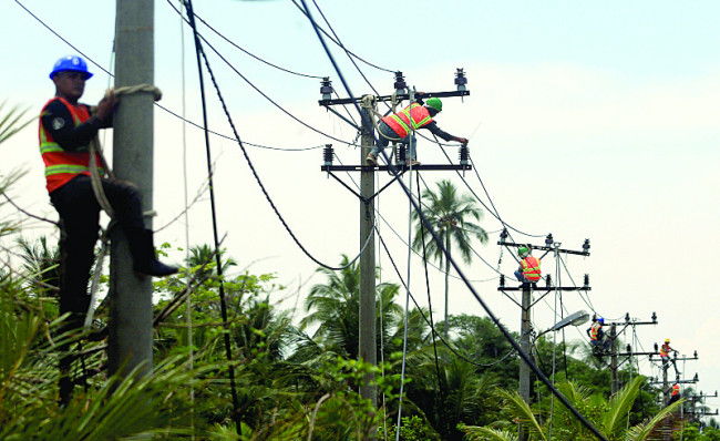 Foto. Pemerintah dan PLN Berhasil Terangi 72 Desa dan 158 Dusun di NTT, Wujud Nyata Energi Berkeadilan.