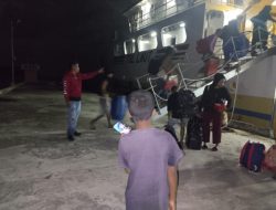 Lima Hari Berlabuh, KM Sabuk Nusantara 108 dan Kapal Tengker Elvira Akhirnya Berlayar ke Kupang