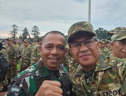 Intip Bupati Kupang Gunakan Pakaian Motif Loreng Foto Bersama Gubernur Akmil