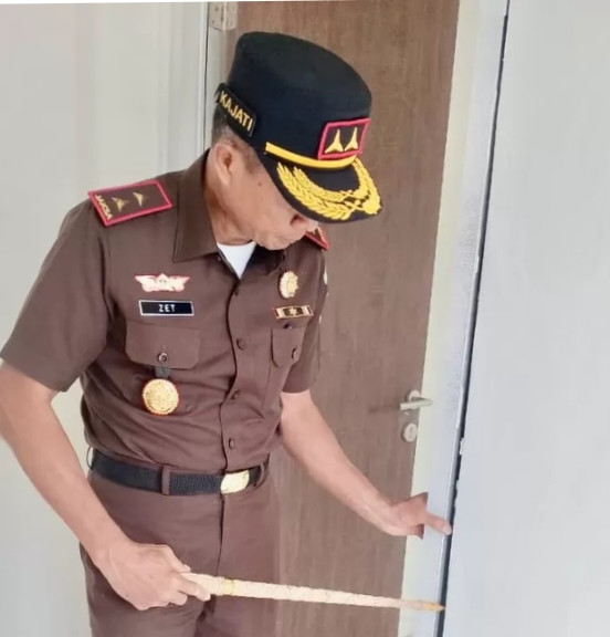 Foto. Foto rumah eks Timor-Timur di Kupang yang mengalami kerusakan sebelum serah terima proyek.