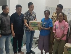Anggota DPRD Kupang Salurkan Bantuan Sembako untuk Korban Banjir dan Longsor di Amfoang