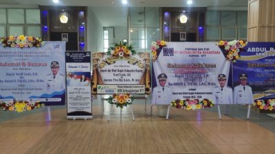 Ruang Lobby Lantai 1 Kantor Bupati Kupang Dipenuhi Karangan Bunga Ucapan Selamat