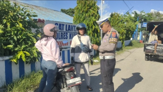 Foto. Satlantas Polres Kupang Gelar Operasi Rutin, Tekan Pelanggaran dan Kecelakaan Lalu Lintas.