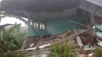 Foto. Tertimpa Longsor Gedung Sekolah di Kupang Rusak, Beruntung tidak Ada Korban Jiwa.
