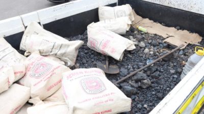 Foto. Mangkir Dua Kali dari Panggilan Polisi, 2 Tersangka Ilegal Mining di Kupang Resmi Ditetapkan Tersangka.