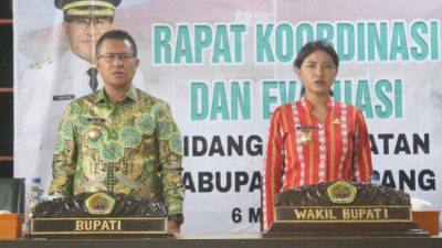 Rapat Bersama Tenaga Kesehatan, Bupati Kupang Tekankan Pelayanan Maksimal kepada Masyarakat