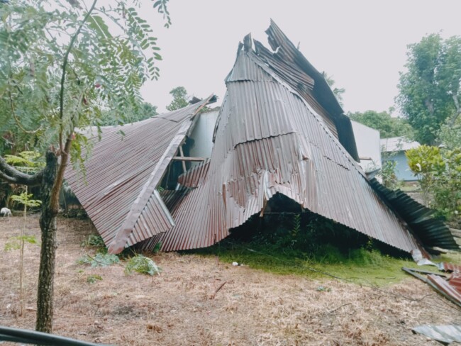 Foto. Angin Kencang Hancurkan Rumah Guru di Kupang, Diduga Akibat Siklon Tropis 93S.