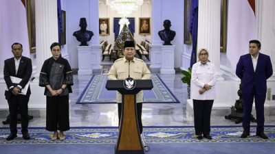 ASN Full Senyum! Presiden Prabowo Resmi Umumkan Pemberian THR dan Gaji ke-13