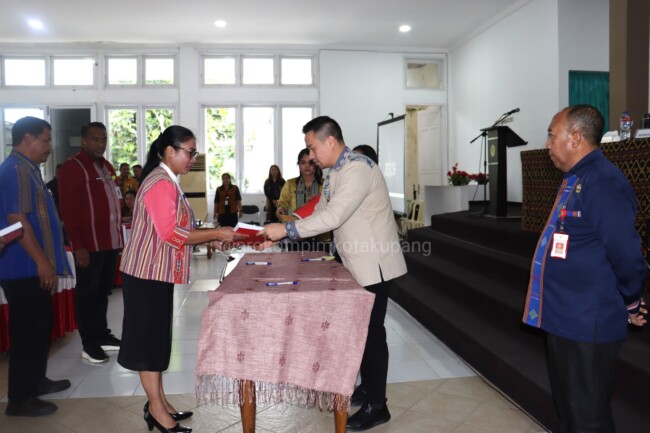 Foto. BPK Temukan Kerugian Negara Rp13 Miliar di 27 OPD, Wali Kota Kupang Siap Tindak Lanjut.