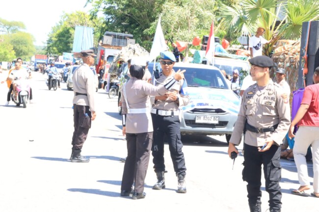 Polres Kupang Sukses Kawal Prosesi Paskah Pemuda Kristen 2025, Diresmikan Jadi Agenda Tahunan Kabupaten. Foto Yapie Solsepa.