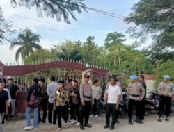 Polres Kupang Kawal Ketat Ibadah Jumat Agung: Harmoni dan Toleransi Warnai Perayaan Umat Kristiani