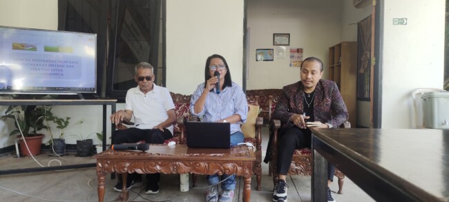 Nofdy L. Pono memaparkan penyebab gas rumah kaca.