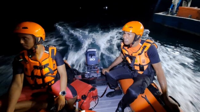 Diterjang Arus Deras di TPI Oeba, Redi Baifeto Hilang, Tim SAR Lanjutkan Pencarian.