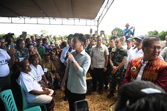 Wapres Gibran puji kinerja Amran dalam majukan sektor pertanian.