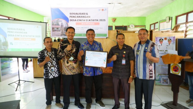 Pencanangan Desa Besmarak sebagai Desa Cantik oleh BPS Kupang untuk transformasi statistik desa.