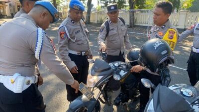 Pemeriksaan kendaraan dinas oleh Propam Polres Manggarai Barat di Mapolres Labuan Bajo.