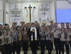 Merdukan Suara Iman, Polres Manggarai Barat Rajut Kedekatan Lewat Lagu Rohani