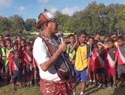 Hadiah 1 Juta dari Bupati Kupang: Kisah Marko dan Anggraeni yang Bikin Terharu