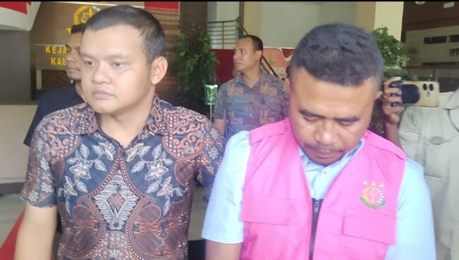 Kepala Desa di Kupang Ditahan Jaksa Gegara Korupsi Dana Desa 1 Kepala Desa di Kupang Ditahan Jaksa Gegara Korupsi Dana Desa.