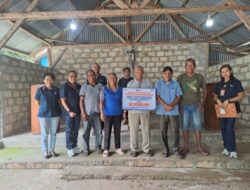Bank NTT Salurkan CSR Rp20 Juta untuk Pembangunan Kapela St Yohanes Oekabiti