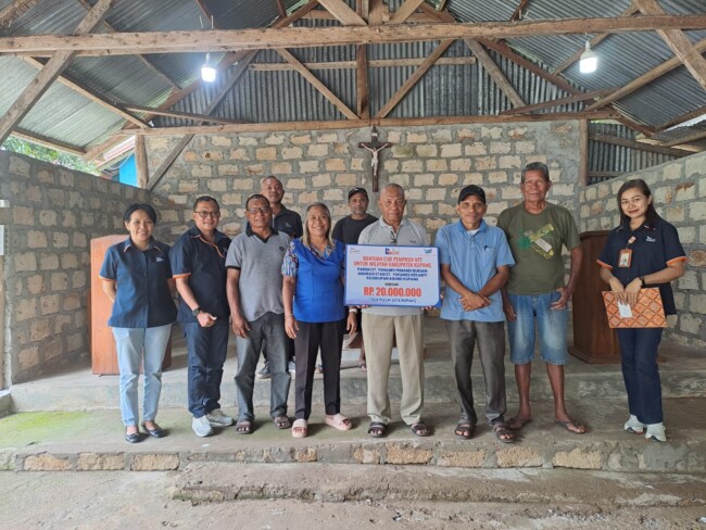 Bank NTT Salurkan CSR Rp20 Juta untuk Pembangunan Kapela St Yohanes Oekabiti.